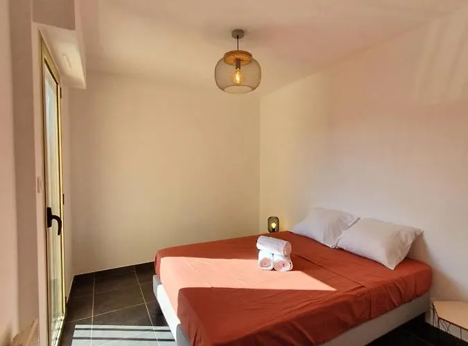 Apartment Spacieux T2 Lumineux Proche Du Centre Ajaccio (Corsica)